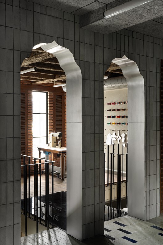 Gully Labs Sceaker Store / The Melange Studio - Image 12 of 28