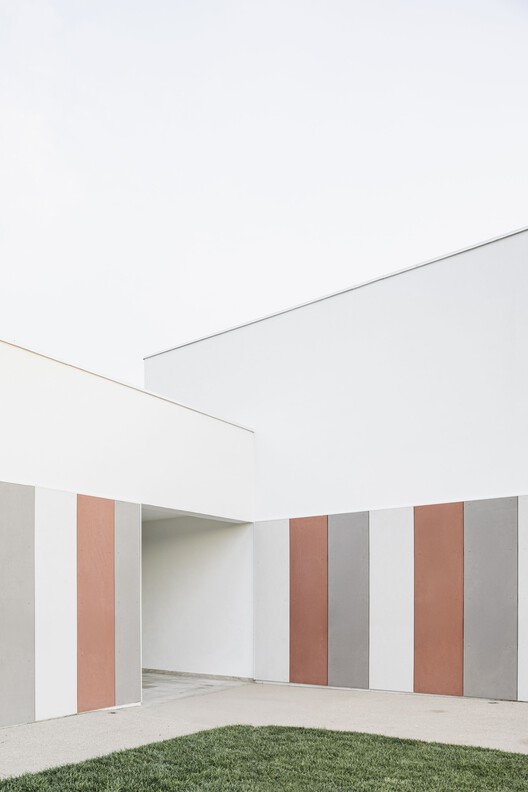 New Nursery School on Via dell’Acquamarina / LERUA Studio New Nursery School on Via dell’Acquamarina / LERUA Studio - Image 11 of 19