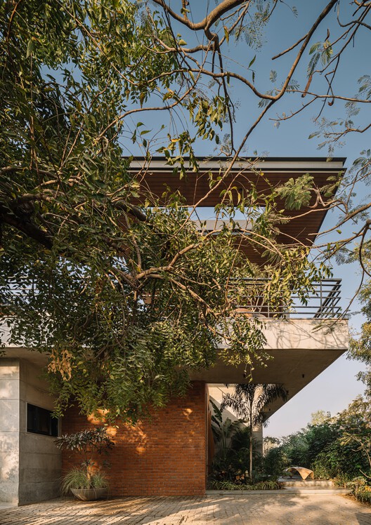 The Louvered  House / andblack design studio - Exterior Photography