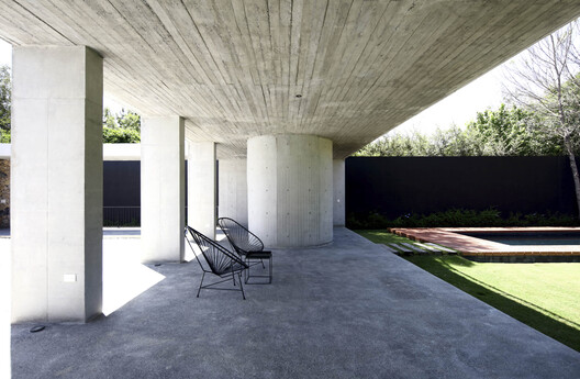 House in Santiago / S-AR - Interior Photography, Concrete, Column