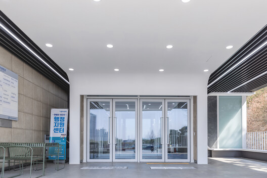 Uni Center / G/O Architecture - Image 41 of 51