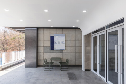 Uni Center / G/O Architecture - Interior Photography, Glass, Door
