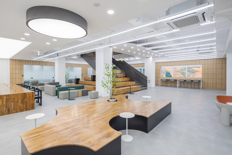 Uni Center / G/O Architecture - Interior Photography, University, Lighting, Table, Chair