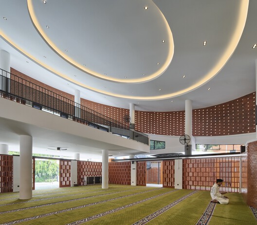 Al-Iqtishad Mushola / CREM Paragon x KIND - Interior Photography