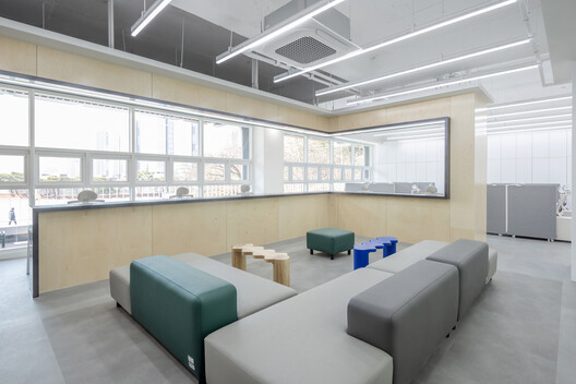 Uni Center / G/O Architecture - Interior Photography, Living Room, Chair, Glass