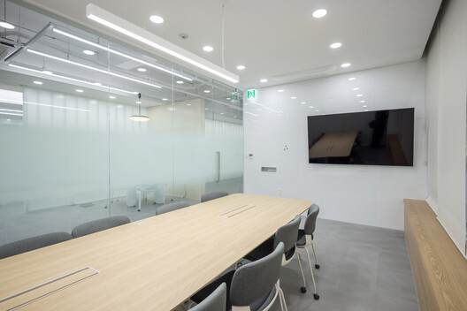 Uni Center / G/O Architecture - Interior Photography, Chair, Glass