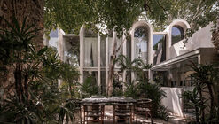 Ariadna / VAGANTES + Esencial Studio