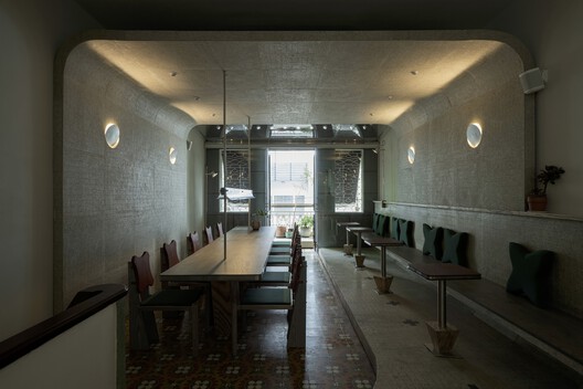 Everyday Heritage: 10 Vietnamese Coffee Shops Reviving Small-Scale Traditional Buildings Everyday Heritage: 10 Vietnamese Coffee Shops Reviving Small-Scale Traditional Buildings - Image 25 of 29