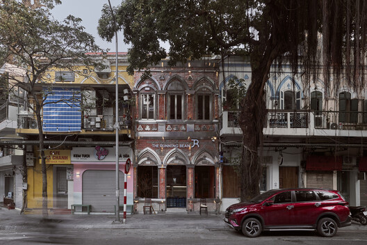 Everyday Heritage: 10 Vietnamese Coffee Shops Reviving Small-Scale Traditional Buildings Everyday Heritage: 10 Vietnamese Coffee Shops Reviving Small-Scale Traditional Buildings - Image 8 of 29