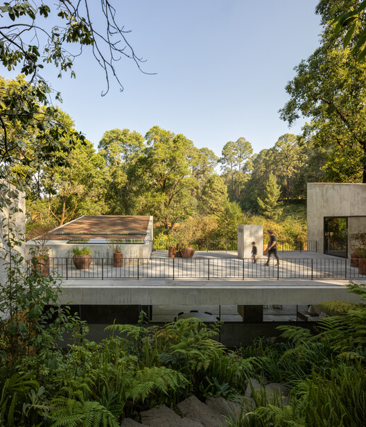 Casa Avándaro / ESTUDIO Ignacio Urquiza Ana Paula de Alba - Fotografía de Exteriores