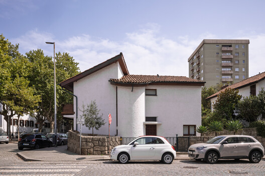 Renovation Casa d'Abreu Neto - Siza's First Work / Álvaro Siza Vieira - Exterior Photography