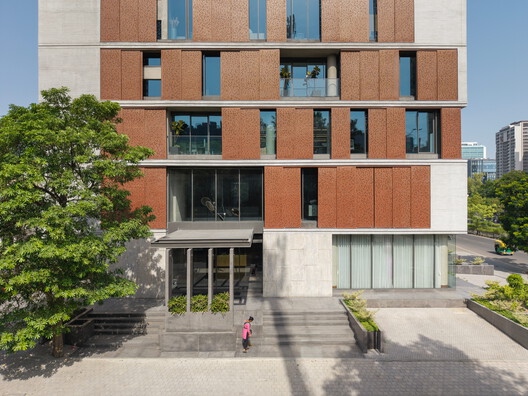 The Light and Black Workplace / MODO Designs The Light and Black Workplace / MODO Designs - Exterior Photography