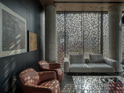 The Light and Black Workplace / MODO Designs The Light and Black Workplace / MODO Designs - Interior Photography, Living Room, Chair