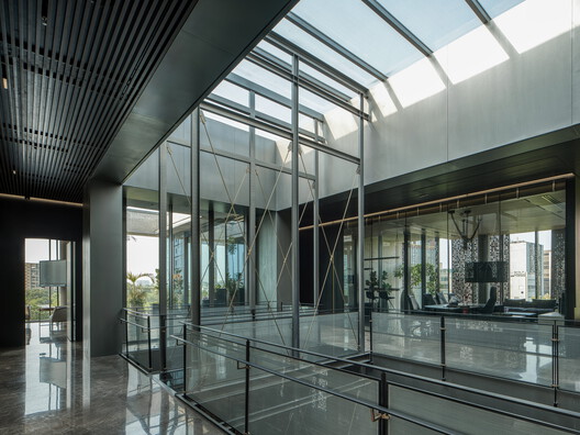 The Light and Black Workplace / MODO Designs The Light and Black Workplace / MODO Designs - Image 23 of 36