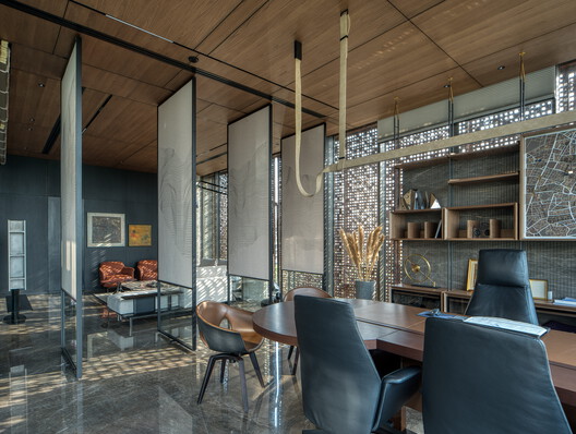 The Light and Black Workplace / MODO Designs The Light and Black Workplace / MODO Designs - Interior Photography, Kitchen, Wood, Chair, Table, Lighting, Glass