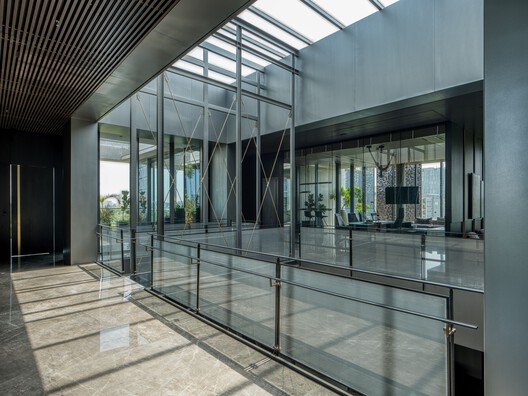 The Light and Black Workplace / MODO Designs The Light and Black Workplace / MODO Designs - Image 10 of 36