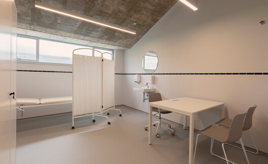 Ramalde Sports Park / Domitianus Arquitectura Ramalde Sports Park / Domitianus Arquitectura - Interior Photography, Lighting, Chair