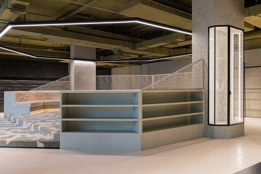 Send Location Flagship Store / MEAN* (Middle East Architecture Network) - Image 4 of 24