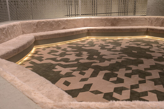 Send Location Flagship Store / MEAN* (Middle East Architecture Network) - Image 9 of 24