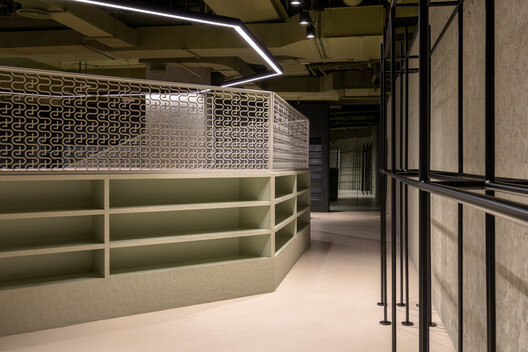 Send Location Flagship Store / MEAN* (Middle East Architecture Network) - Image 2 of 24