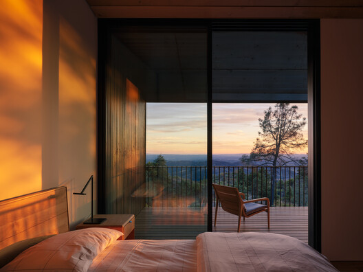 Pine Flat / Faulkner Architects Pine Flat / Faulkner Architects - Interior Photography, Bedroom, Balcony