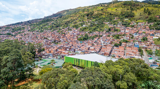 When the School Becomes the City: Community-Centered Projects in the Global South - Image 4 of 34