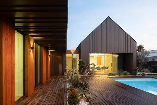 Casa SM / Mário Alves arquiteto - Fotografia de Exterior, Porta, Aido