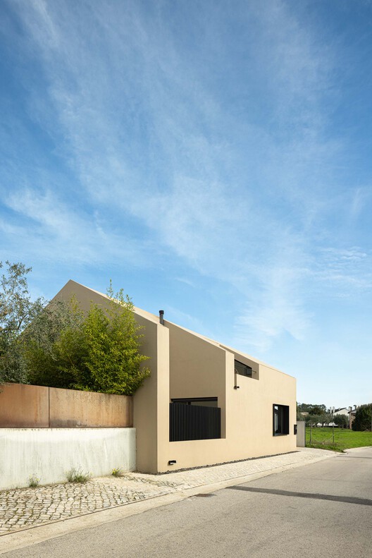 Casinha da Melroeira / Filipe Saraiva - Exterior Photography, Concrete