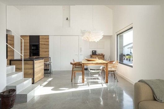 Casinha da Melroeira / Filipe Saraiva Casinha da Melroeira / Filipe Saraiva - Interior Photography, Kitchen, Wood, Chair, Lighting, Table
