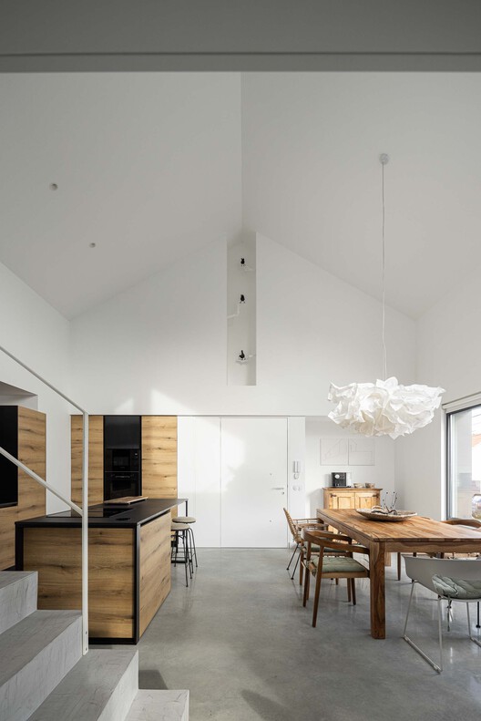 Casinha da Melroeira / Filipe Saraiva Casinha da Melroeira / Filipe Saraiva - Interior Photography, Wood, Lighting, Kitchen, Chair, Countertop