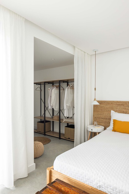 Casinha da Melroeira / Filipe Saraiva Casinha da Melroeira / Filipe Saraiva - Interior Photography, Wood, Bedroom, Lighting, Bed, Door