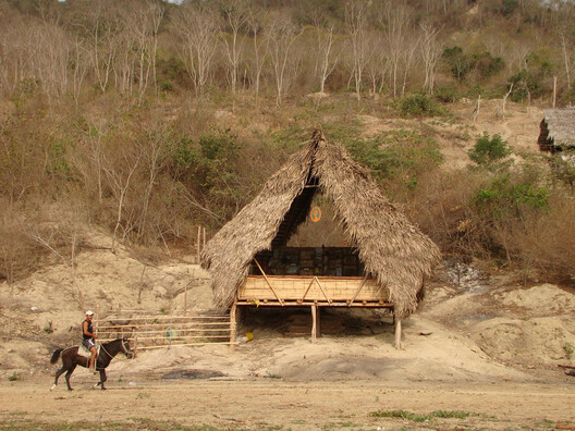 Legacy in Matter: Material Traditions in South American Architecture - Image 7 of 17