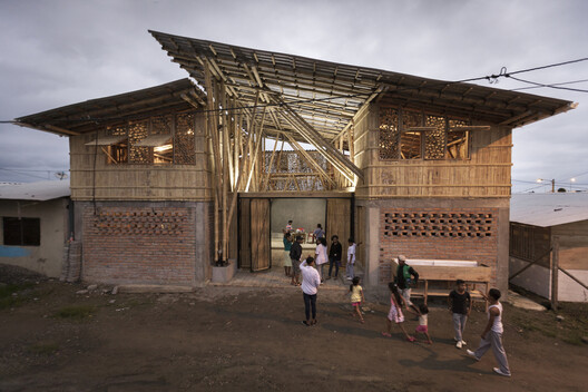 Legacy in Matter: Material Traditions in South American Architecture - Image 2 of 17