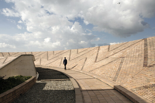 Legacy in Matter: Material Traditions in South American Architecture - Image 6 of 17