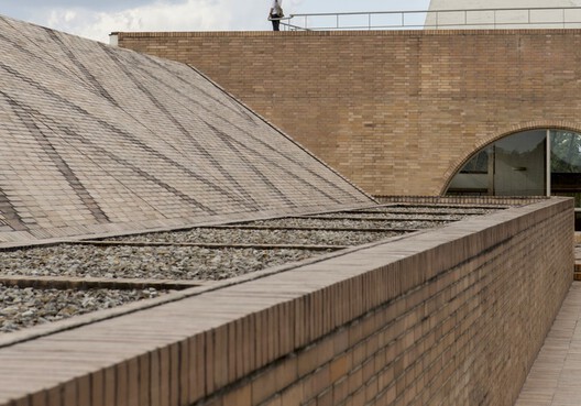 Legacy in Matter: Material Traditions in South American Architecture - Image 17 of 17