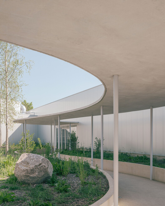 Middle School Cafeteria in Gonesse / MARS Architectes - Image 9 of 34