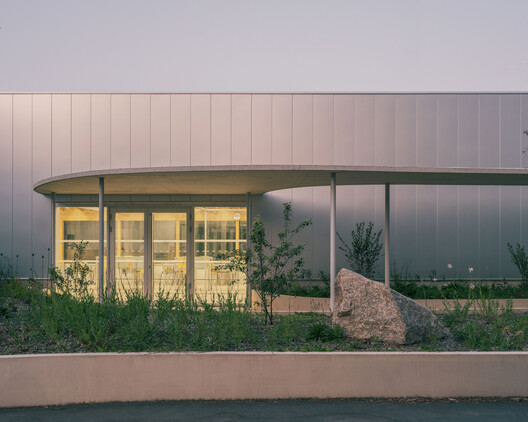 Middle School Cafeteria in Gonesse / MARS Architectes - Image 25 of 34