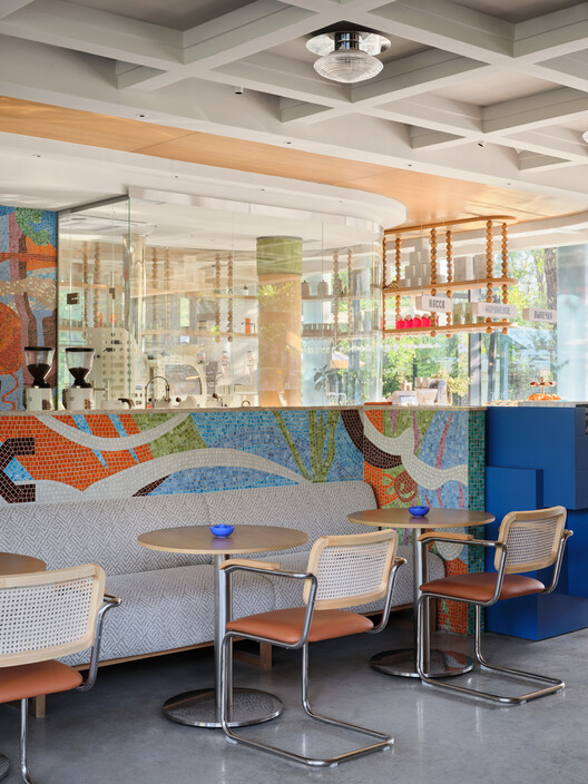 Aqqu Central Café  / AT interiors - Image 10 of 29