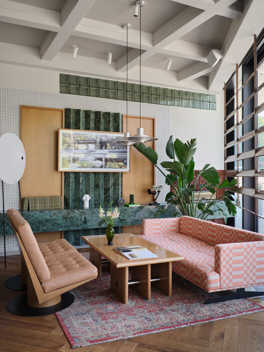 Aqqu Central Café  / AT interiors - Image 12 of 29