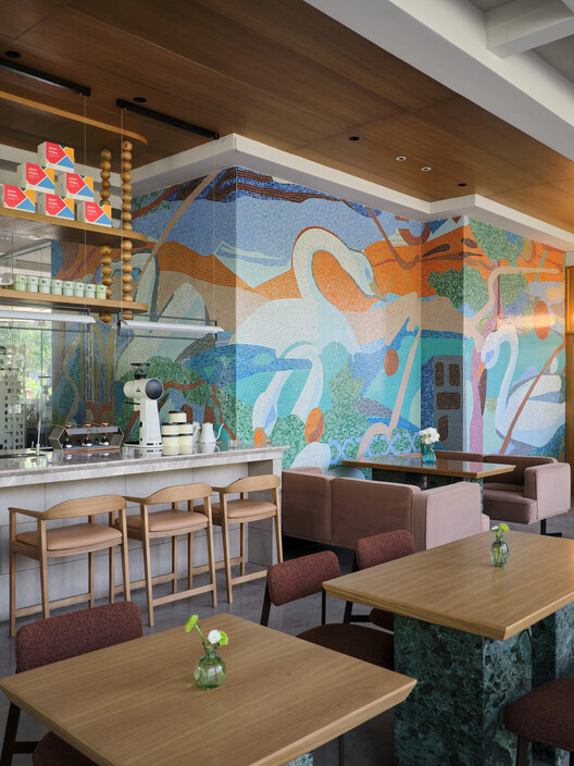 Aqqu Central Café  / AT interiors - Image 18 of 29