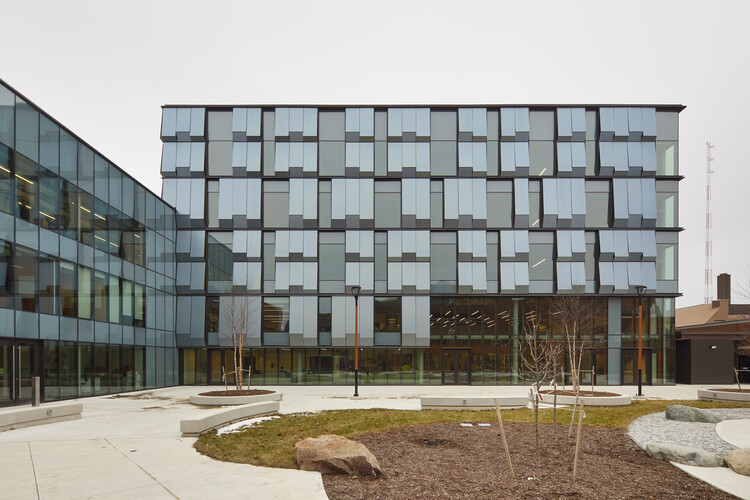 What Happens When Solar Is Treated as a Building Material? - Image 14 of 19