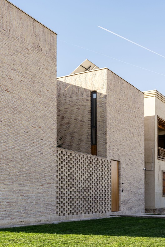 SUZANI by Madina Kasimbaeva Museum / ARC Architects - Exterior Photography, Brick, Concrete