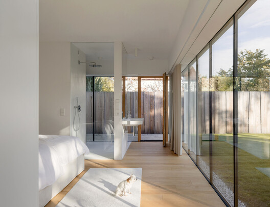 Šestajovice House / mackovič architecture - Interior Photography, Bedroom, Wood, Door
