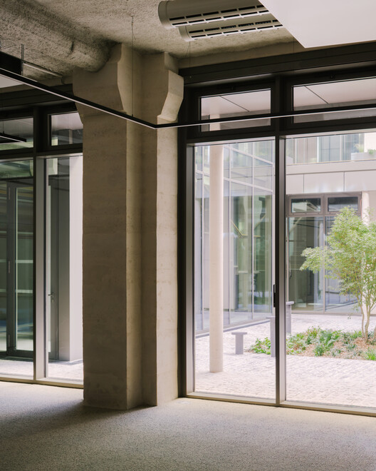Sentier Offices / COVE Architectes + CALQ Architecture Sentier Offices / COVE Architectes + CALQ Architecture - Interior Photography, Glass, Column, Concrete