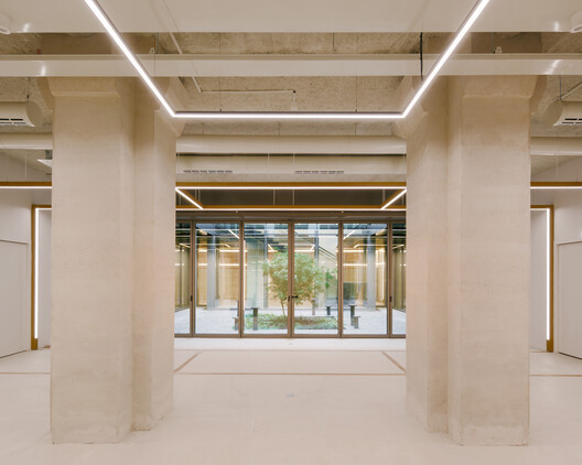 Sentier Offices / COVE Architectes + CALQ Architecture Sentier Offices / COVE Architectes + CALQ Architecture - Image 1 of 30