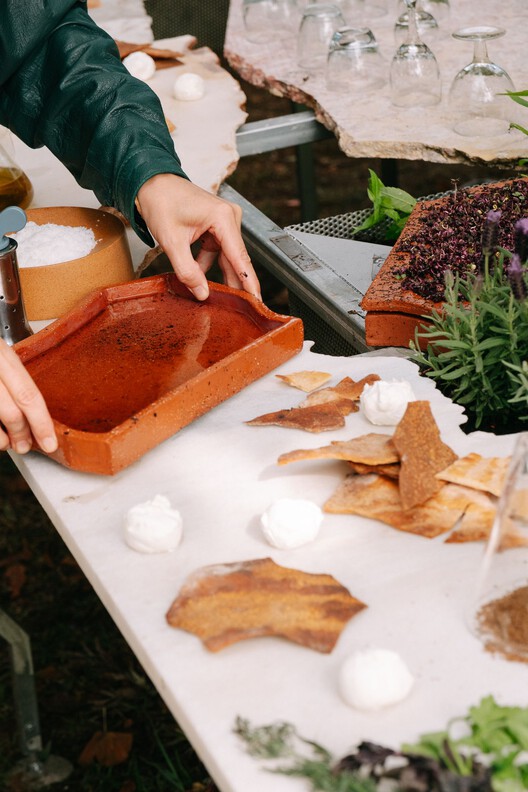 Live Multispecies Kitchen / Fahrenheit Works - Interior Photography