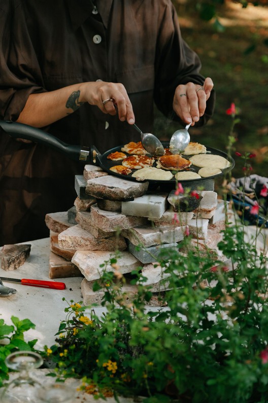 Live Multispecies Kitchen / Fahrenheit Works - Interior Photography