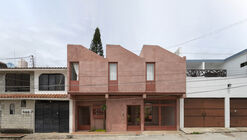 Estudios Estudiantiles 46B / Carmelina & Aurelio Taller de Arquitectura