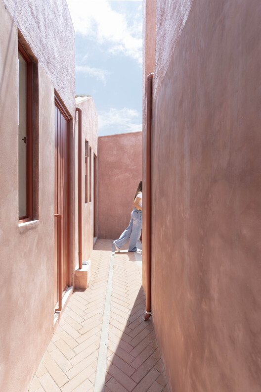 Estudios Estudiantiles 46B / Carmelina & Aurelio Taller de Arquitectura Estudios Estudiantiles 46B / Carmelina & Aurelio Taller de Arquitectura - Fotografía interior, Concreto