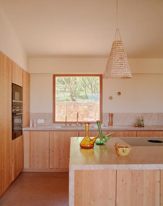 Gallineta House / OAM Oficina d'Arquitectura a Mallorca Gallineta House / OAM Oficina d'Arquitectura a Mallorca - Interior Photography, Kitchen, Wood, Countertop